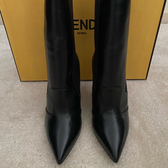 FENDI Rockoko Boots - Picture 2 of 6